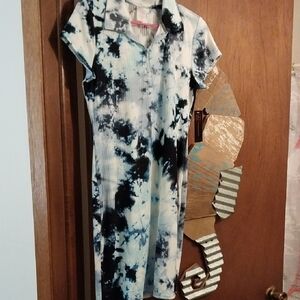 No Boundaries Black and White Tie-Dye Midi Dress